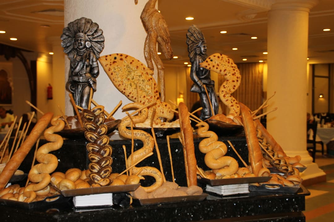 Brunch Charmillion Club Resort