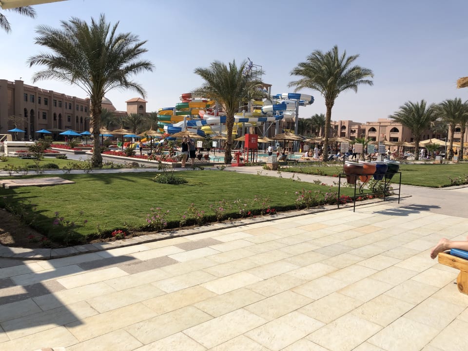 Hintergrund große Rutschen (teilweise beheizt) Pickalbatros Aqua Park Resort - Hurghada