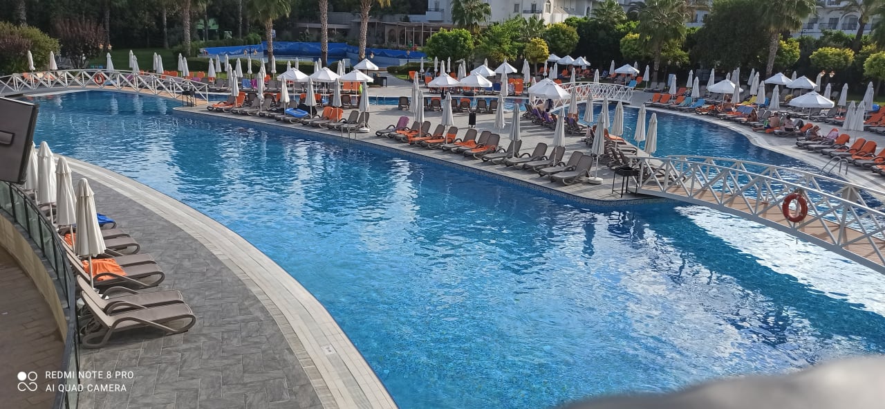 Pool Side Mare Resort & Spa