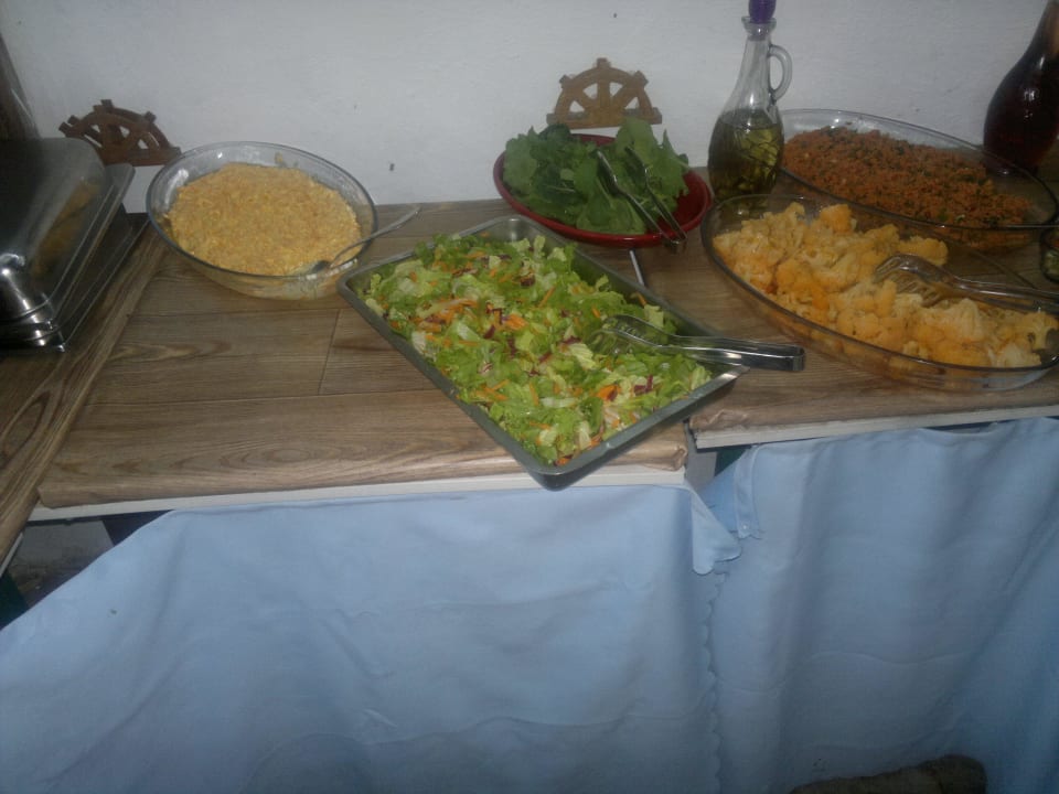 Reichhaltiges Abendbuffet Kaliptus Hotel