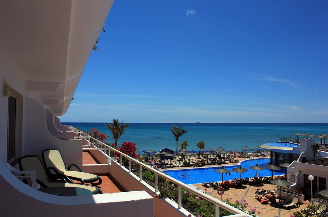 Aus dem Zimmer SMB (Seitlicher Meerblick) allsun App.-Hotel Barlovento