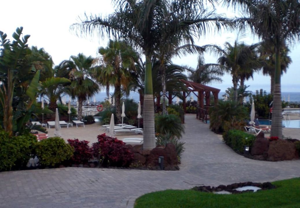 Am Pool R2 Pajara Beach
