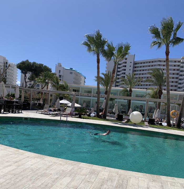 Pool BG Hotel Caballero