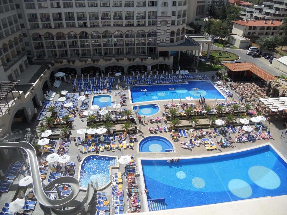 Poolansicht vom 8 ten Stock Meliá Sunny Beach