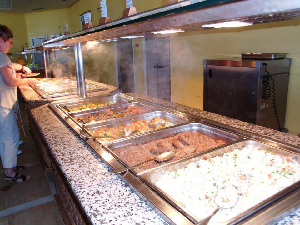 Büffet Hotel El Mouradi Skanes Beach