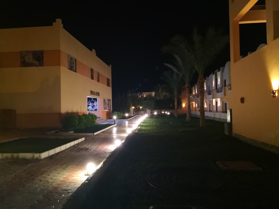 Gartenanlage Three Corners Sea Beach Resort