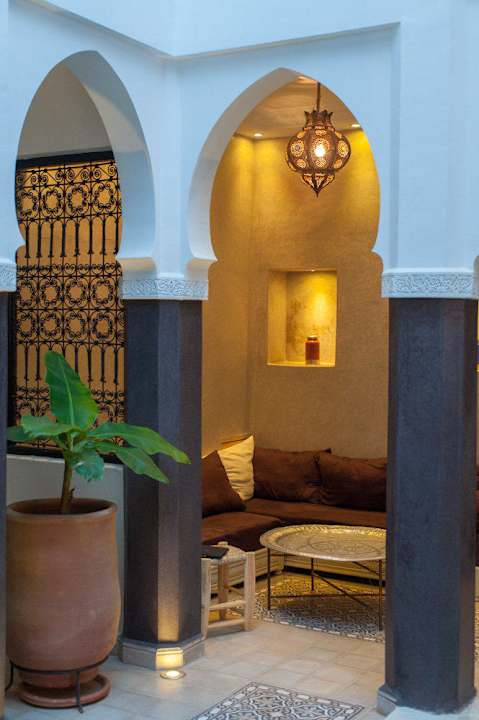 Salon ouvert sur le patio Riad Alnadine