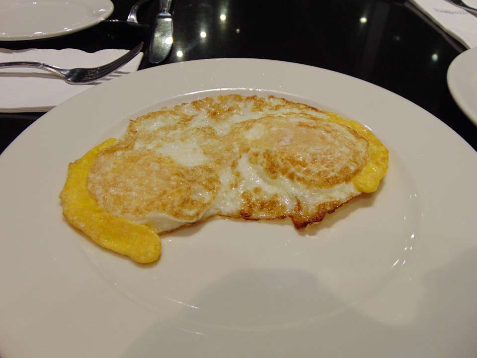 Gastro Movenpick Hotel & Convention Centre KLIA