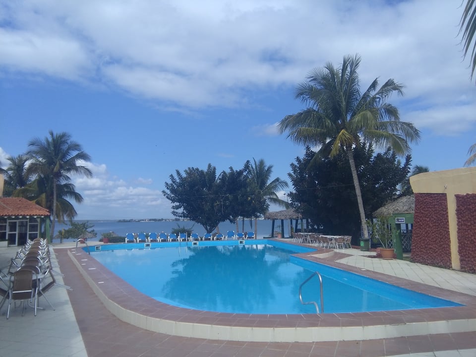 Pool Islazul Punta la Cueva