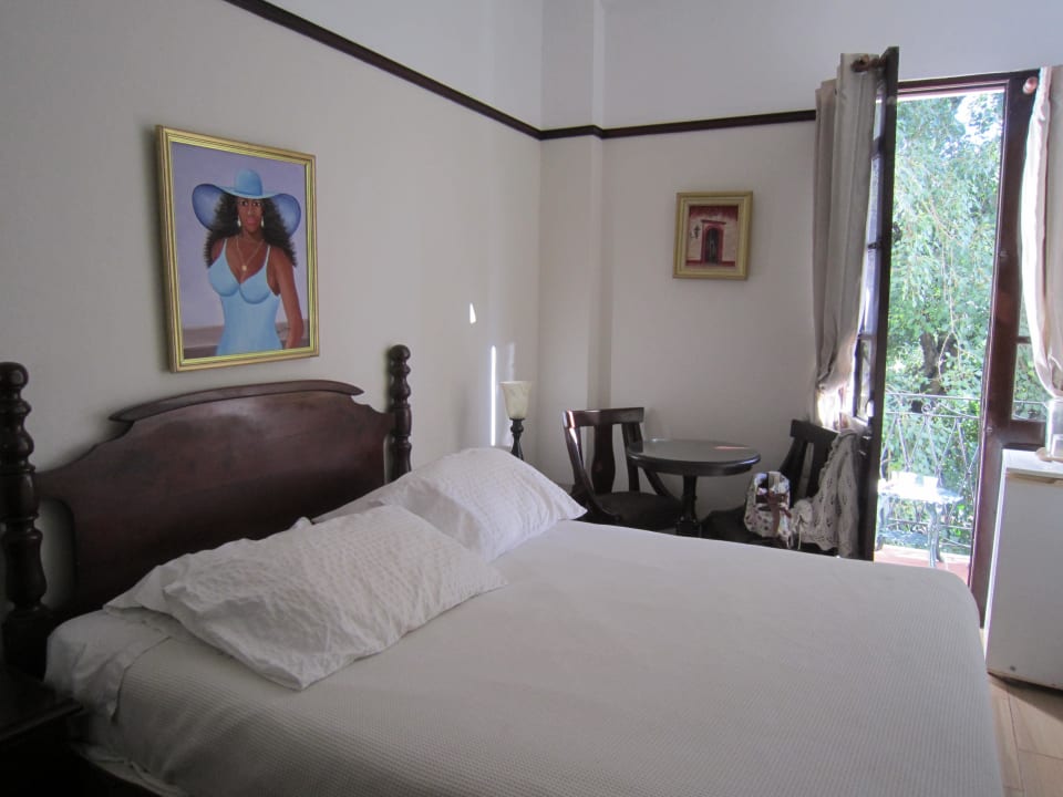 Grosses sauberes Doppelzimmer Hotel Conde de Peñalba