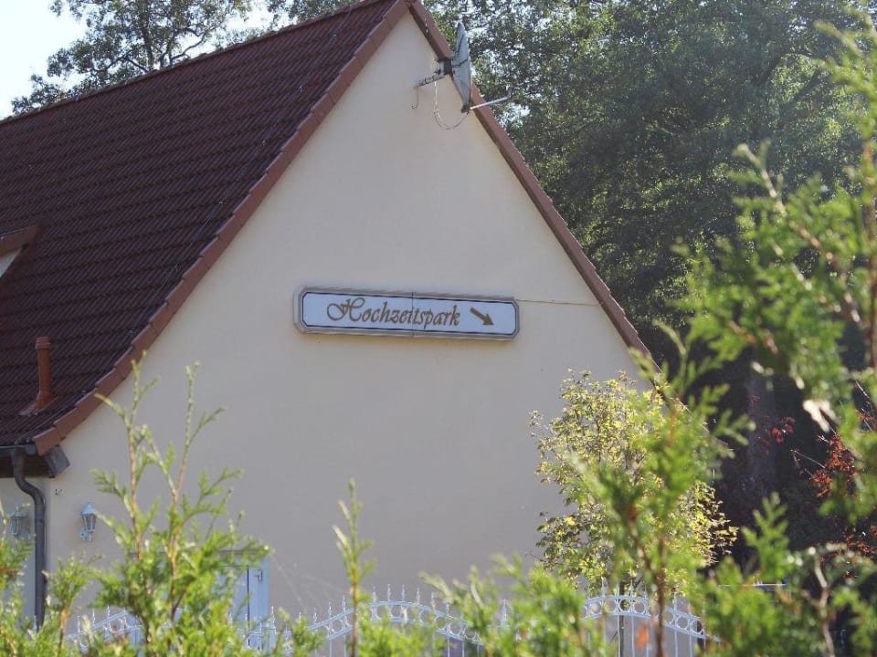 Zum schönen Hochzeitspark Hotel Seeschloß
