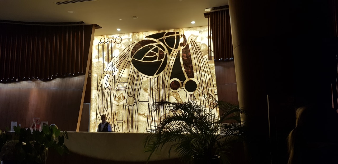 Lobby Side Star Elegance