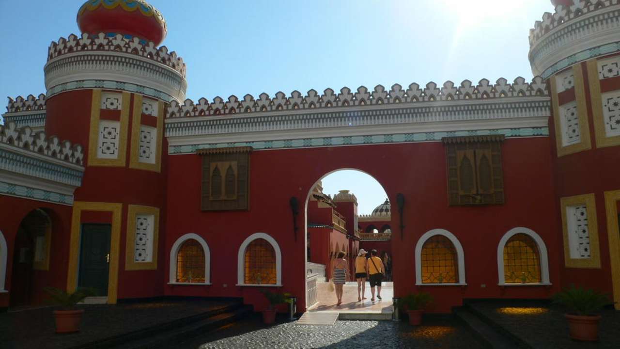 Eingang Pickalbatros Alf Leila Wa Leila Resort - Neverland Hurghada