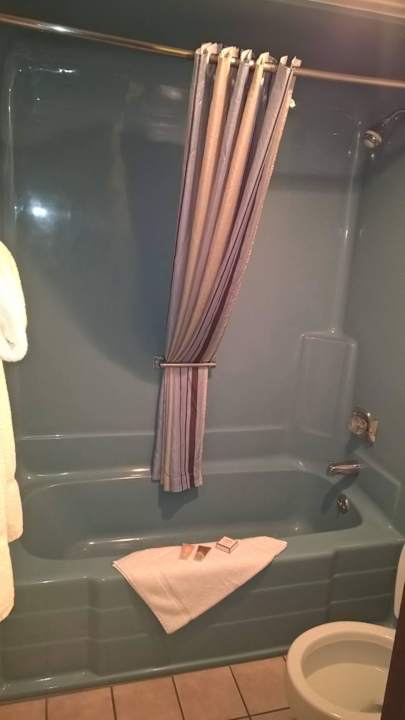 Das Bad ein Traum in blau Hotel Foothills Inn