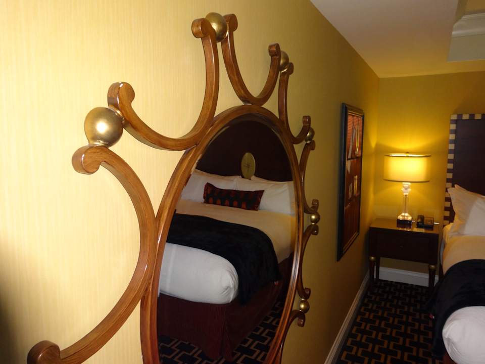 Extravaganter Spiegel Hotel Marlowe