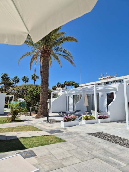 Ausblick HL Miraflor Suites Hotel