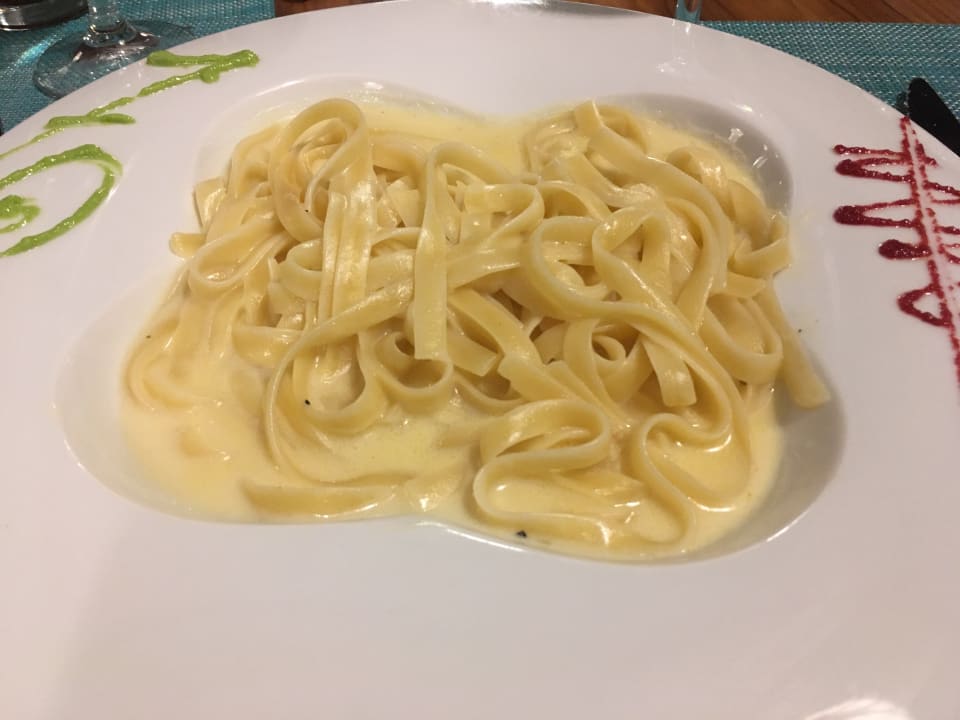 Linguini mit Burrata Käse TRS Turquesa Hotel - Adults only