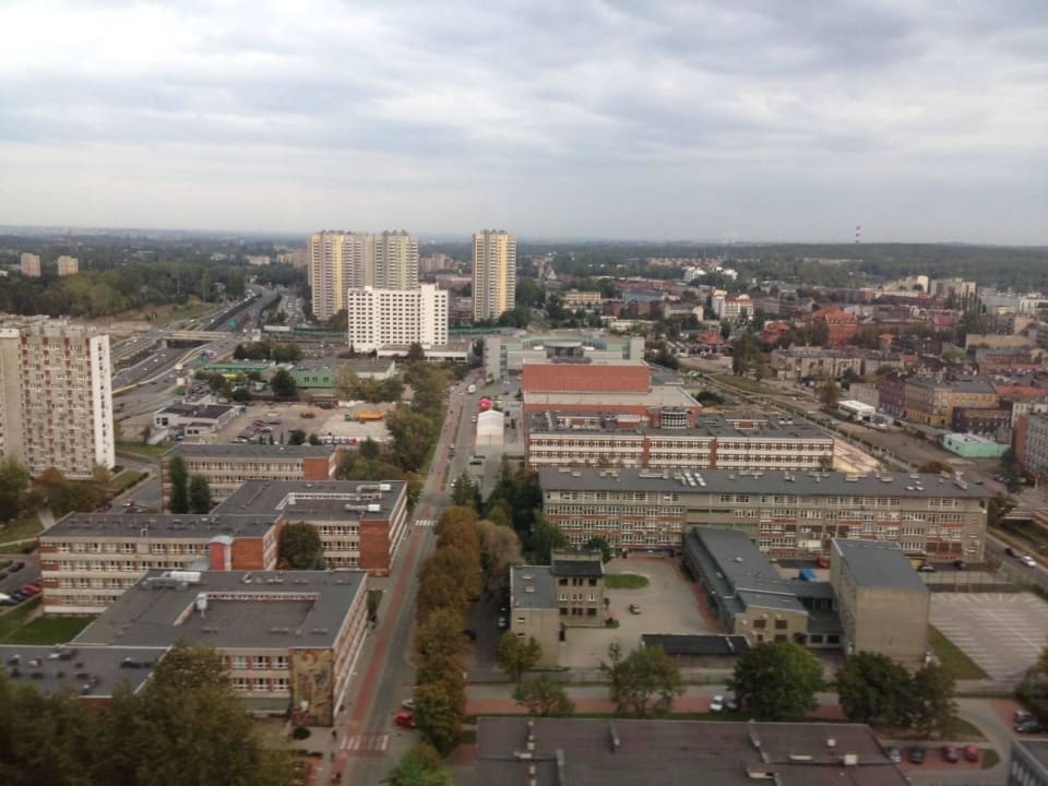 Widok z okna na miasto Courtyard by Marriott Katowice City Center