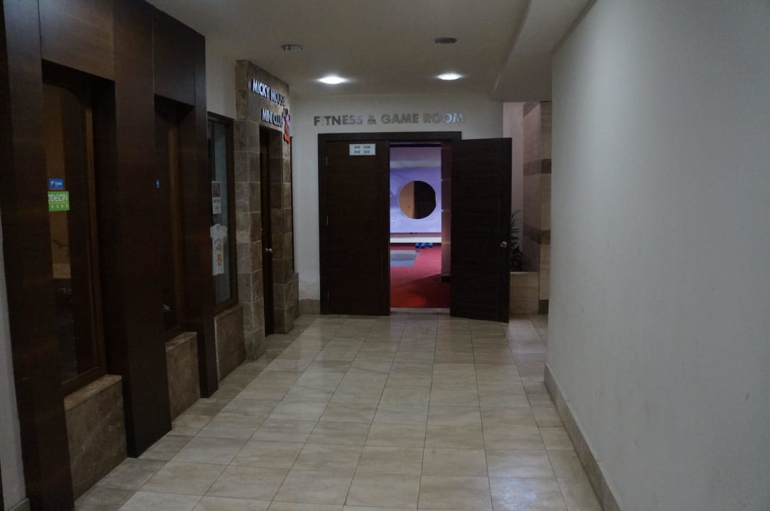 Eingang in den Fitnessraum und Kinderbetreuung Armas Gül Beach