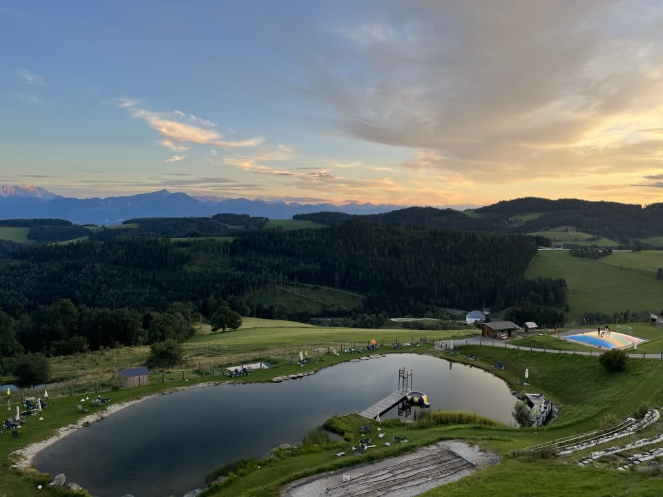 Außenansicht Familien Resort Petschnighof - Familotel Kärnten