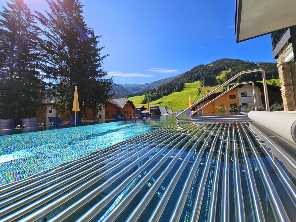 Pool Evident Hotel Prägant