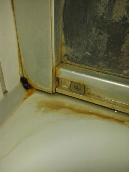 Duschkabine - unsauber, unhygienisch und eklig! Gasthof Naturfreundehaus Am Hahnenschnabel