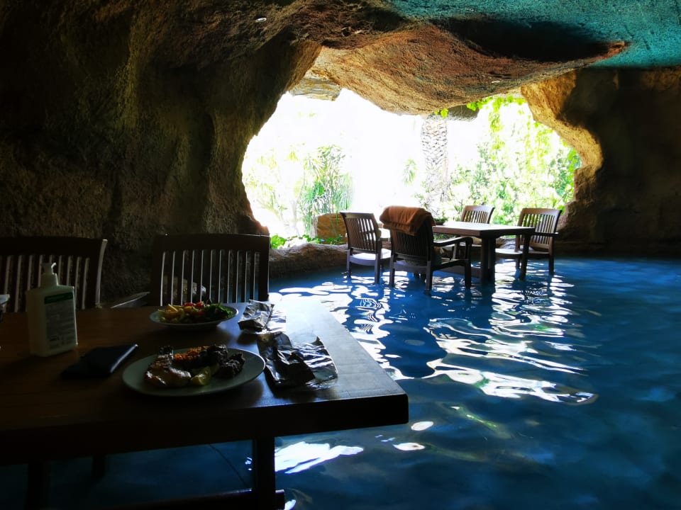 Gastro Starlight Resort Hotel