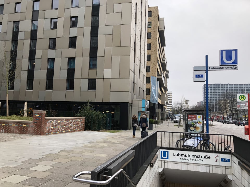 Außenansicht Motel One Hamburg-Alster