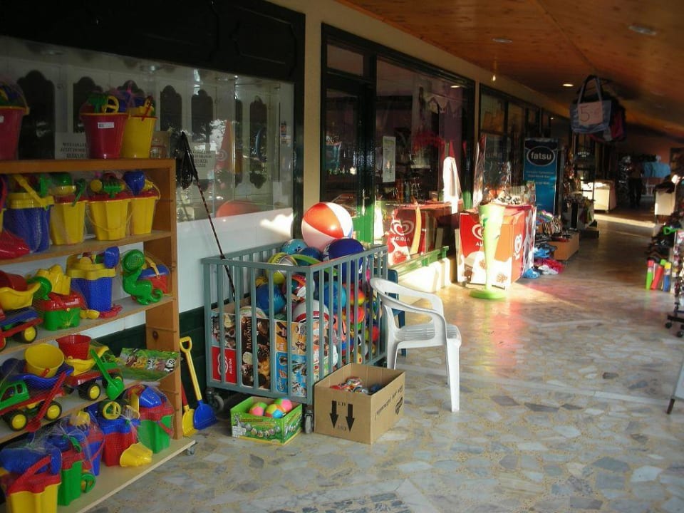Shop Hotel Miramare Beach