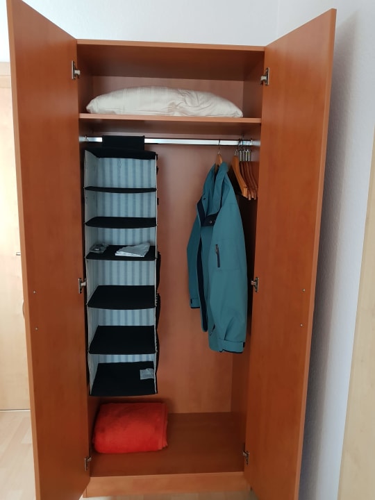 Kleiderschrank Aktivhotel Alter Kaiser