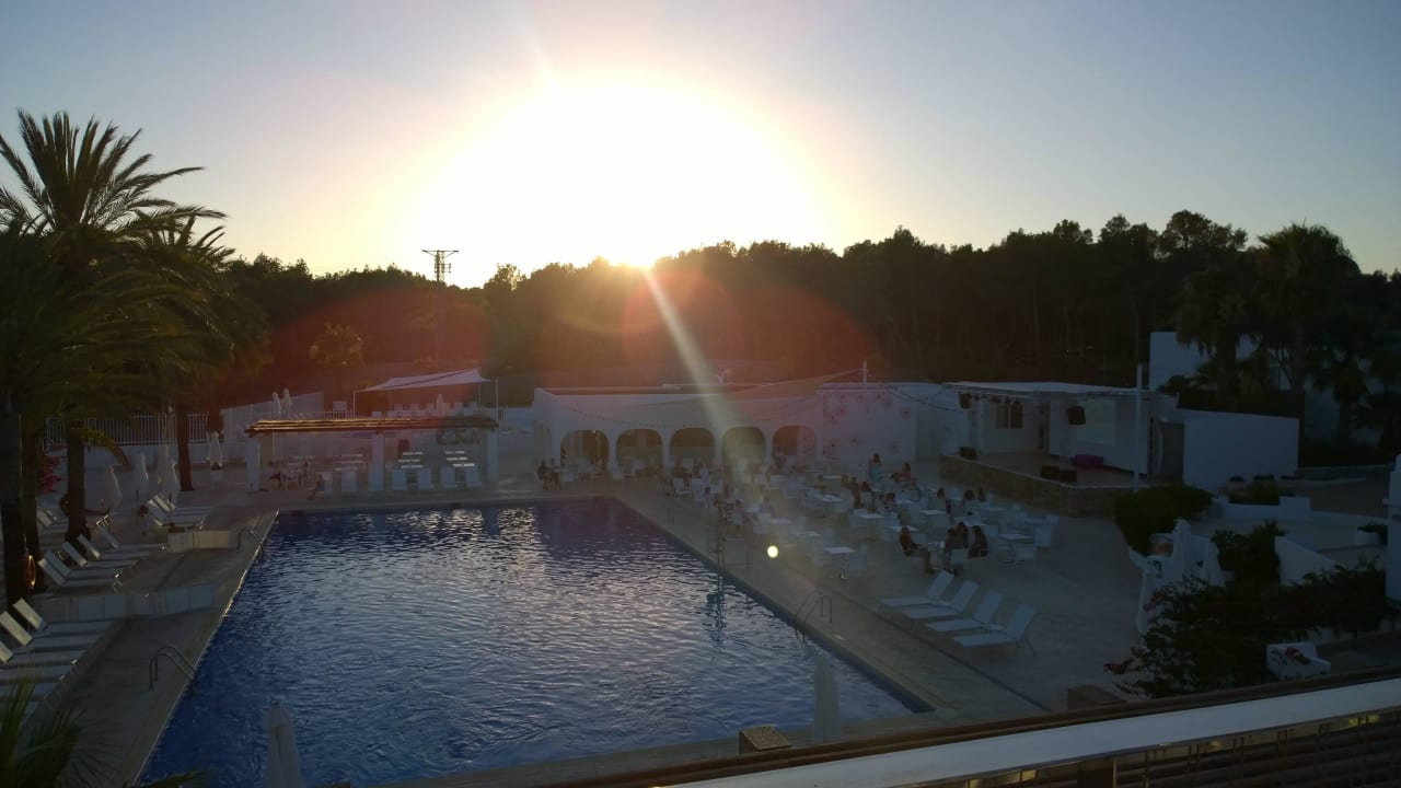 Oberer Pool Cala Llenya Resort Ibiza