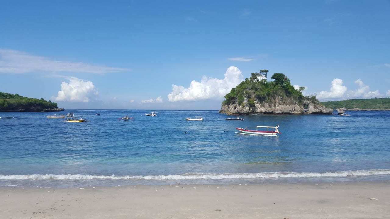 Cristal Beach Coco Resort Penida