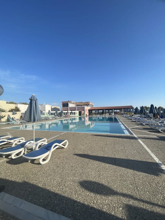 Pool Dessole Dolphin Bay Resort