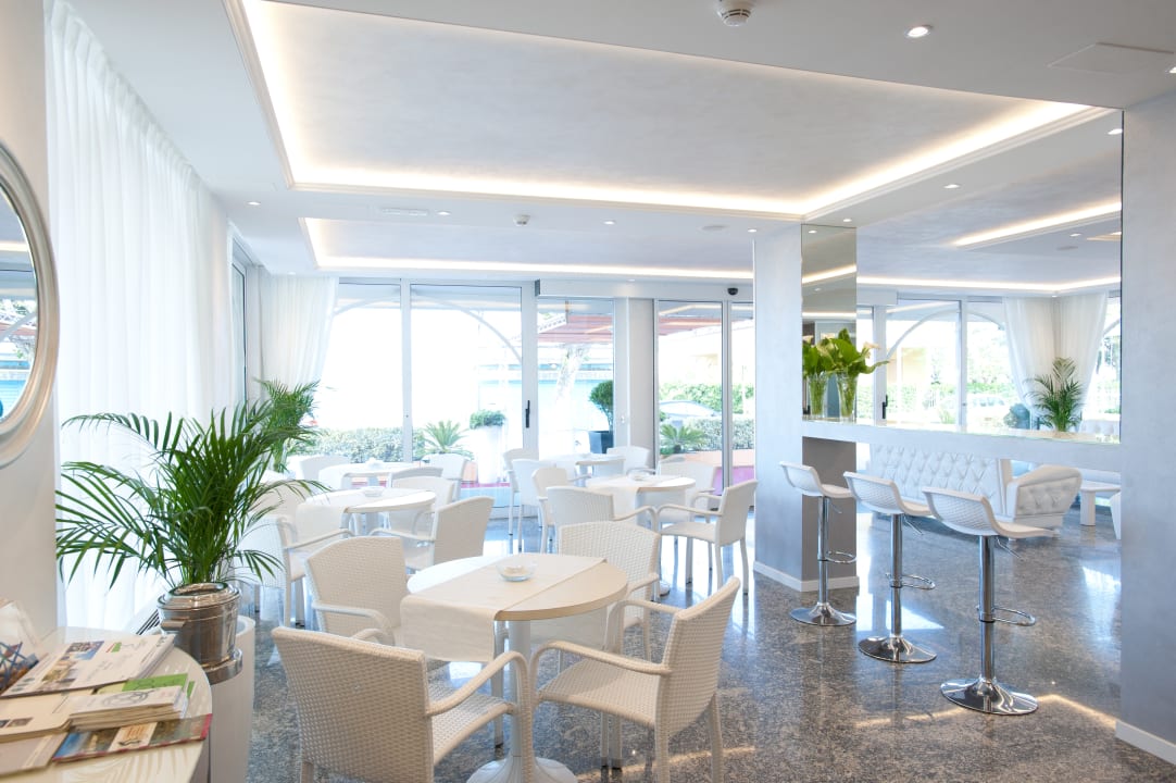 Lobby Hotel El Cid Campeador