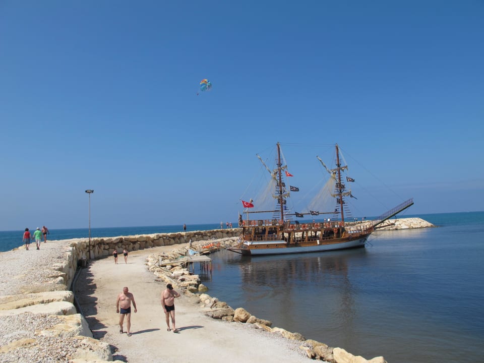 Strand Side Breeze Hotel