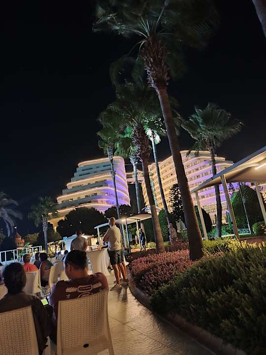 Außenansicht Hotel Miracle Resort