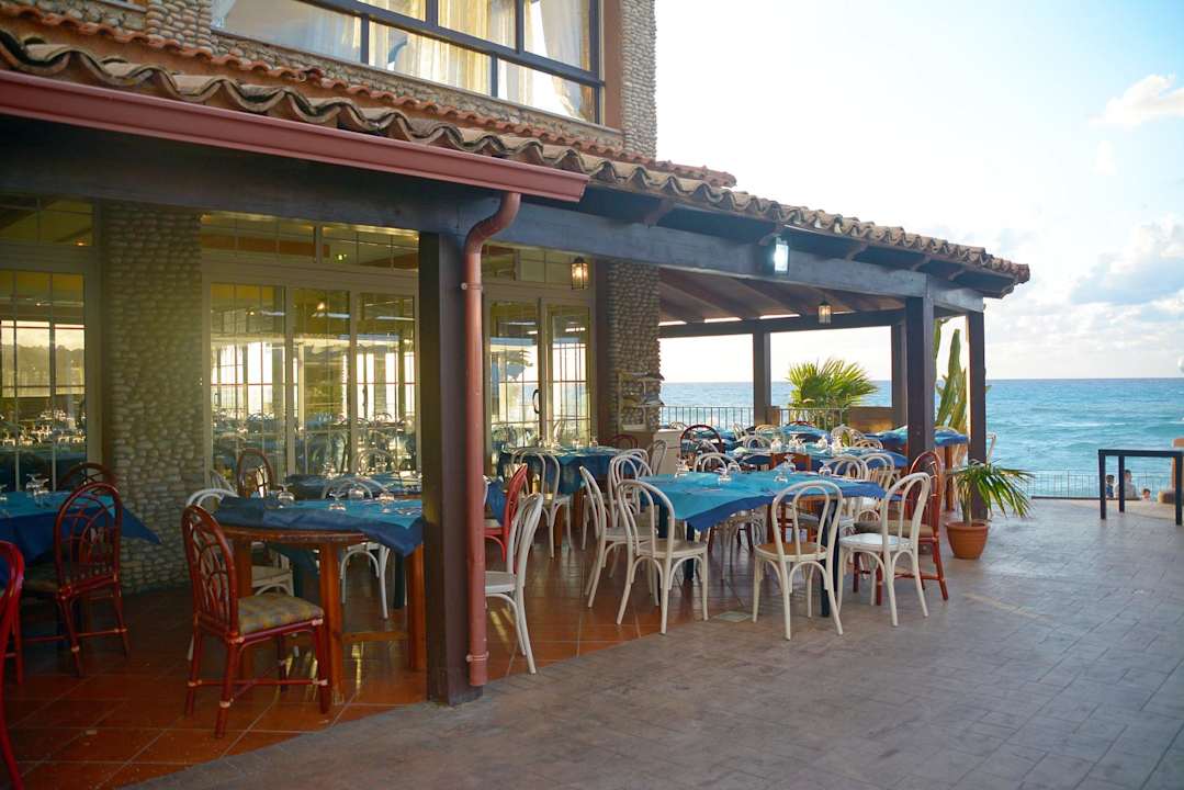 Zimmer Futura Style Baia Tropea