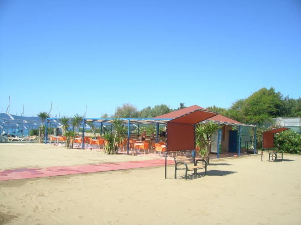Snack-Bar am Strand  Hotel Royal Garden Beach
