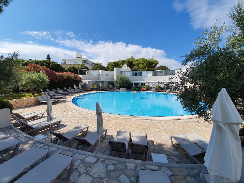 Pool TUI SUNEO Supetar