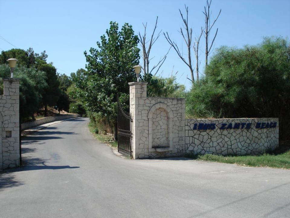 Einfahrt Domes Aulūs Zante, Autograph Collection