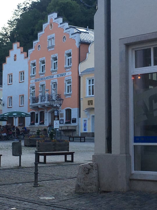 Außenansicht Schwan Riedenburg Hotel & Gasthaus