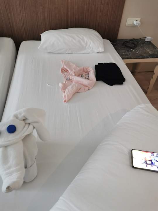 Zimmer Port Side Resort Hotel