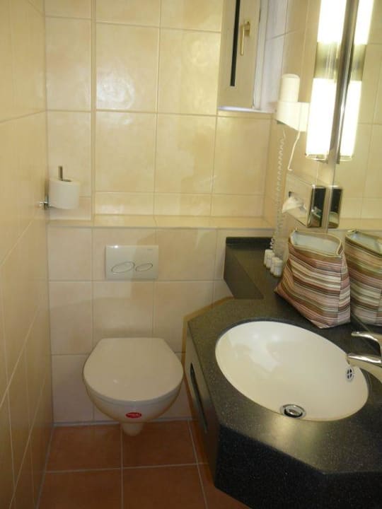 Bad/WC Hotel Lumen am Hauptbahnhof