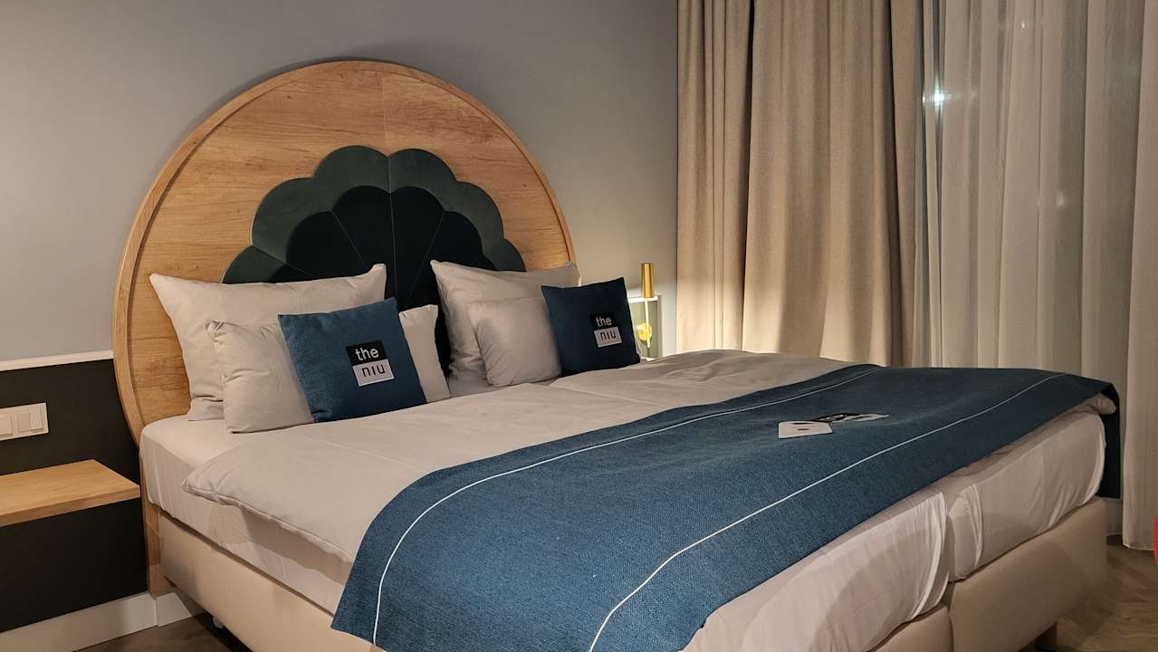 Zimmer Holiday Inn - the niu, Flower Konstanz