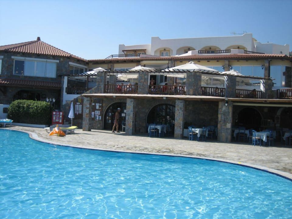 Pool-Seite Alexander Beach Hotel & Village Resort