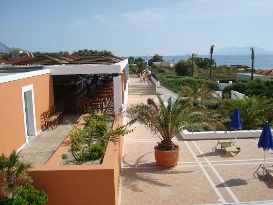 Blick auf Taverne/Fischrestaurant Porto Bello Royal