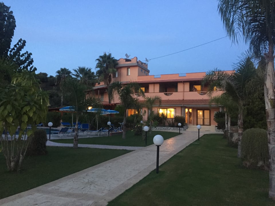 Außenansicht Hotel Old River