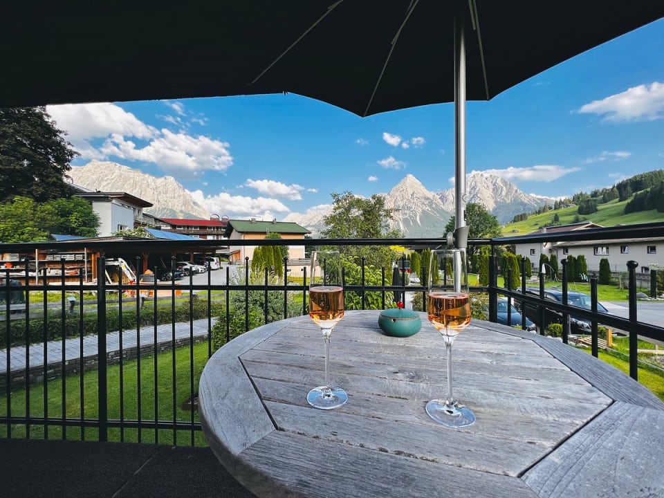 Gastro Alpendomizil Zugspitze - Appartements & Lodges