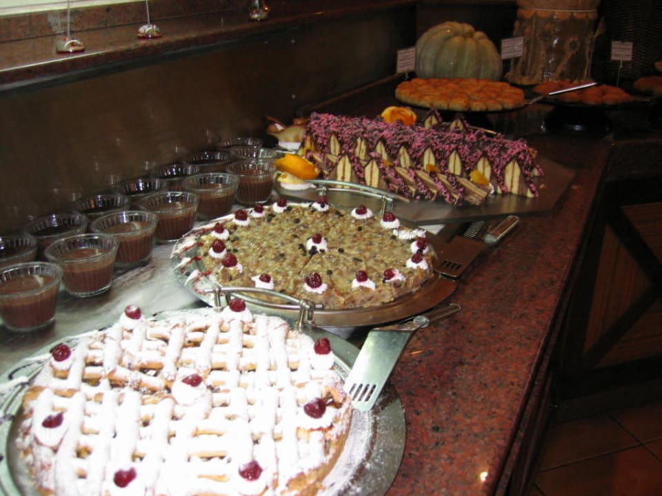 Kuchen ohne Ende Club Grand Aqua