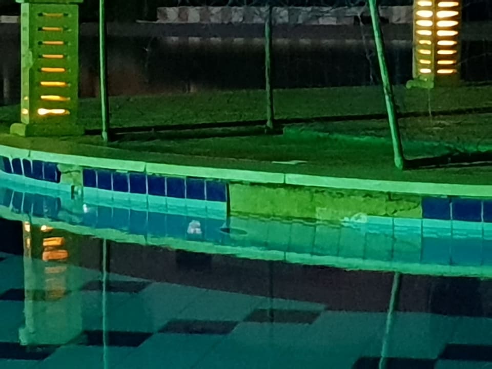 Pool Laguna Beach Marsa Resort